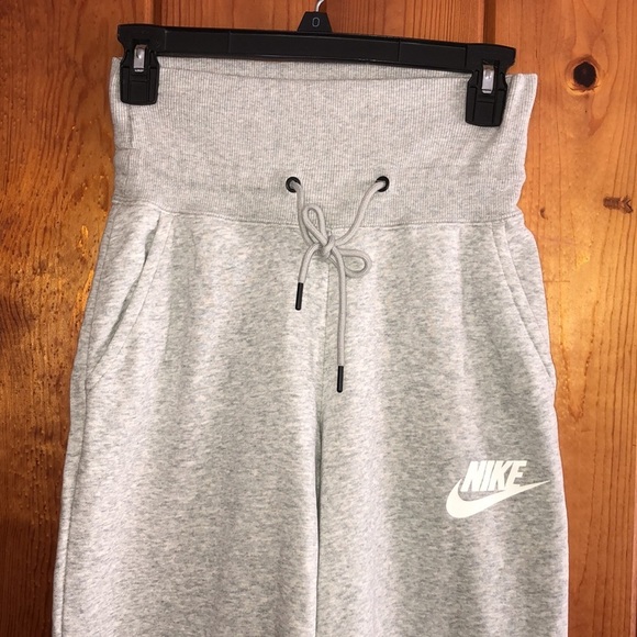 Nike High Rise Wide Leg Athleisure Pants Rally Sport Casual Sneaker Pants XS​​ - Picture 3 of 9